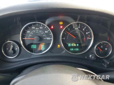 Zdjęcie 9 z 13 samochodu: 2013 JEEP WRANGLER UNLIMITED SAHARA VIN:1C4HJWEG0DL656602 - miniatura