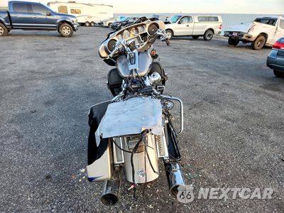 Czwarte zdjęcie samochodu z boku: 2017 HARLEY-DAVIDSON FLHTKSE CVO LIMITED VIN:1HD1TEF16HB961077 - miniatura