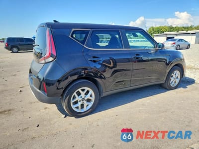 Trzecie zdjęcie samochodu z tyłu: 2025 KIA SOUL LX VIN:KNDJ23AU6S7928021 - miniatura