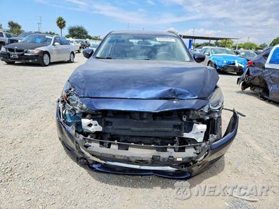 Piąte zdjęcie samochodu w środku: 2017 MAZDA 3 SPORT VIN:JM1BN1K74H1101929 - miniatura