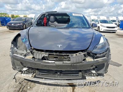Piąte zdjęcie samochodu w środku: 2022 TESLA MODEL 3 VIN:5YJ3E1EA2NF336828 - miniatura