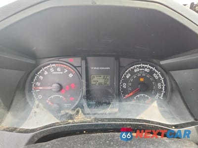 Zdjęcie 9 z 12 samochodu: 2016 TOYOTA TACOMA SR VIN:5TFRX5GN1GX059352 - miniatura
