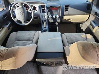 Zdjęcie 8 z 13 samochodu: 2010 TOYOTA TUNDRA CREWMAX SR5 VIN:5TFDW5F10AX139132 - miniatura