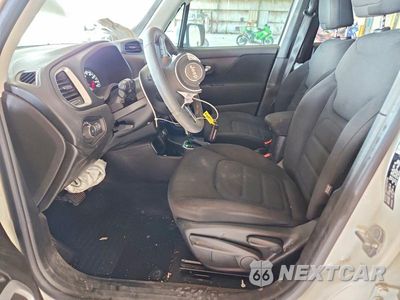 Zdjęcie 7 z 13 samochodu: 2021 JEEP RENEGADE LATITUDE VIN:ZACNJCBB3MPN24906 - miniatura