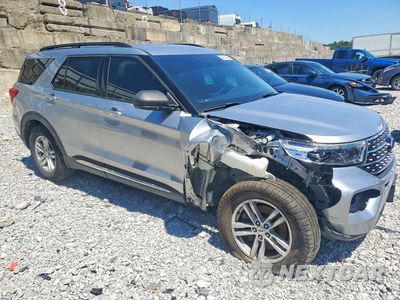 Czwarte zdjęcie samochodu z boku: 2020 FORD EXPLORER XLT VIN:1FMSK8DH6LGB02959 - miniatura