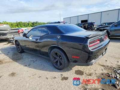 Drugie zdjęcie samochodu z przodu: 2015 DODGE CHALLENGER SXT VIN:2C3CDZAG6FH711423 - miniatura