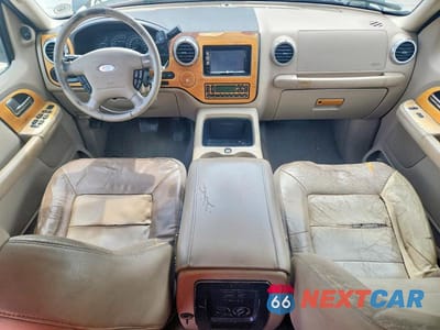 Zdjęcie 8 z 13 samochodu: 2003 FORD EXPEDITION EDDIE BAUER VIN:1FMEU17L63LA00616 - miniatura