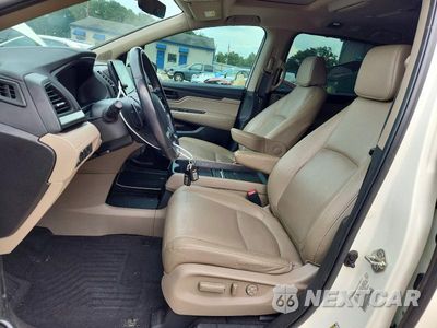 Zdjęcie 7 z 13 samochodu: 2019 HONDA ODYSSEY EXL VIN:5FNRL6H73KB043643 - miniatura