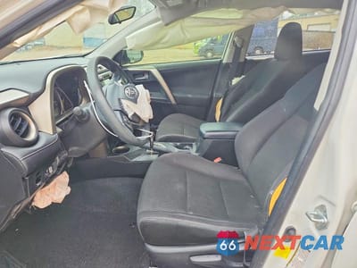 Zdjęcie 7 z 12 samochodu: 2015 TOYOTA RAV4 XLE VIN:JTMWFREVXFD070981 - miniatura