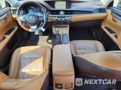 Zdjęcie 8 z 12 samochodu: 2017 LEXUS ES 350 VIN:58ABK1GGXHU063238 - miniatura