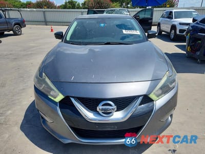 Piąte zdjęcie samochodu w środku: 2017 NISSAN MAXIMA PLATINUM VIN:1N4AA6AP1HC397072 - miniatura