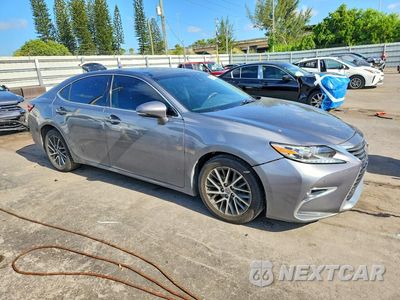 Czwarte zdjęcie samochodu z boku: 2017 LEXUS ES 350 VIN:58ABK1GG2HU079157 - miniatura