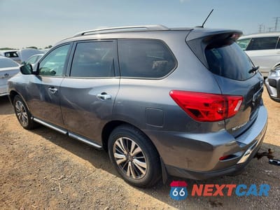 Drugie zdjęcie samochodu z przodu: 2018 NISSAN PATHFINDER SV VIN:5N1DR2MM1JC670099 - miniatura
