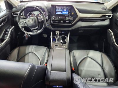 Zdjęcie 8 z 13 samochodu: 2022 TOYOTA HIGHLANDER XLE VIN:5TDGZRBH4NS573421 - miniatura