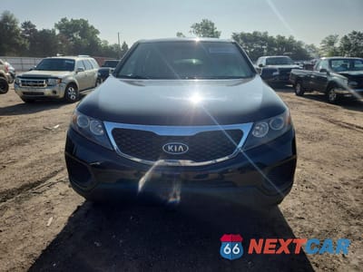 Piąte zdjęcie samochodu w środku: 2012 KIA SORENTO LX VIN:5XYKT3A14CG246363 - miniatura