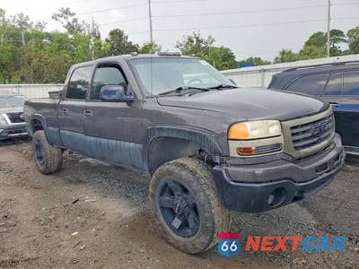 Czwarte zdjęcie samochodu z boku: 2004 GMC SIERRA K2500 HEAVY DUTY VIN:1GTHK23U24F172900 - miniatura