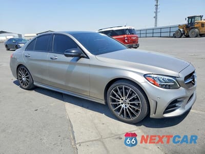 Czwarte zdjęcie samochodu z boku: 2020 MERCEDES-BENZ C 300 VIN:W1KWF8DB1LR569996 - miniatura