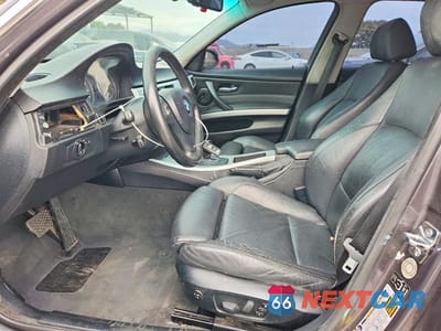 Zdjęcie 7 z 12 samochodu: 2006 BMW 330 I VIN:WBAVB33586KR74098 - miniatura