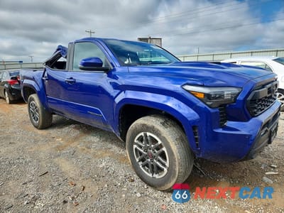 Czwarte zdjęcie samochodu z boku: 2024 TOYOTA TACOMA TRD SPORT VIN:3TMLB5JN6RM016096 - miniatura