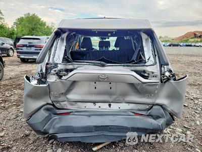 Zdjęcie 6 z 14 samochodu: 2021 TOYOTA RAV4 XLE VIN:2T3P1RFV5MW217127 - miniatura