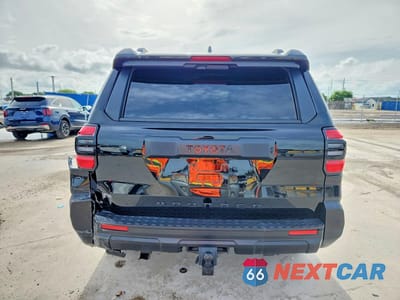 Zdjęcie 6 z 13 samochodu: 2025 TOYOTA 4RUNNER SR5 VIN:JTEVA5BR4S5007188 - miniatura