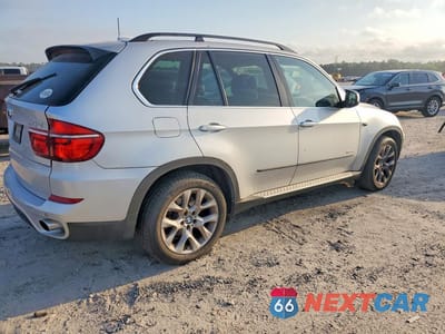 Trzecie zdjęcie samochodu z tyłu: 2013 BMW X5 XDRIVE35I VIN:5UXZV4C57D0E12642 - miniatura