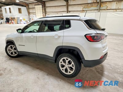 Drugie zdjęcie samochodu z przodu: 2024 JEEP COMPASS LATITUDE VIN:3C4NJDBN1RT138567 - miniatura