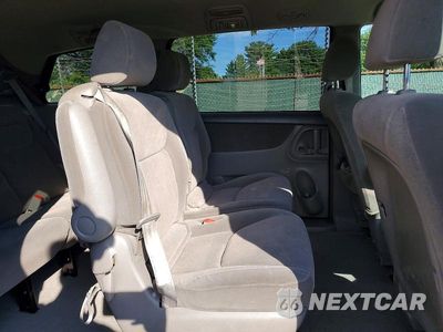 Zdjęcie 11 z 13 samochodu: 2004 TOYOTA SIENNA LE 7 PASSENGER VIN:5TDZA23C34S016217 - miniatura