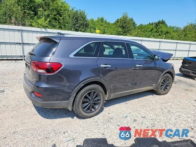 Trzecie zdjęcie samochodu z tyłu: 2019 KIA SORENTO LX VIN:5XYPGDA37KG451711 - miniatura