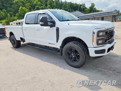 Czwarte zdjęcie samochodu z boku: 2023 FORD F350 SUPER DUTY VIN:1FT8W3BT5PEC54830 - miniatura
