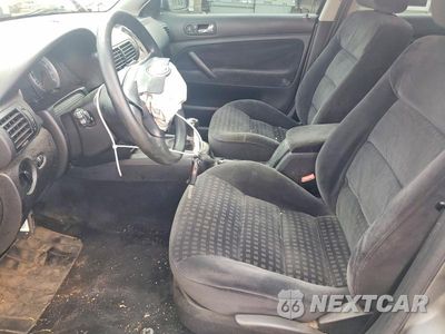 Zdjęcie 7 z 13 samochodu: 2003 VOLKSWAGEN PASSAT GL VIN:WVWMD63B13P251787 - miniatura