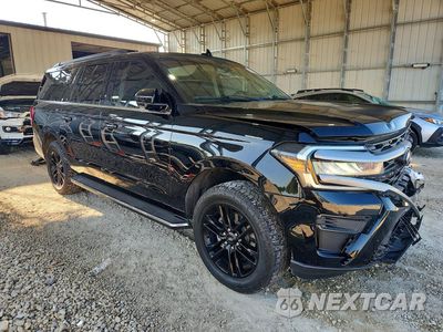 Czwarte zdjęcie samochodu z boku: 2023 FORD EXPEDITION MAX XLT VIN:1FMJK1J83PEA46410 - miniatura