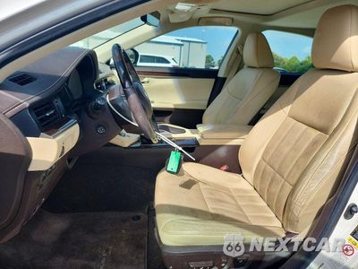 Zdjęcie 7 z 12 samochodu: 2016 LEXUS ES 350 VIN:58ABK1GGXGU027645 - miniatura