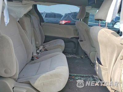 Zdjęcie 11 z 14 samochodu: 2018 TOYOTA SIENNA LE VIN:5TDKZ3DC6JS936420 - miniatura