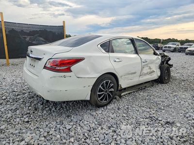 Trzecie zdjęcie samochodu z tyłu: 2015 NISSAN ALTIMA 2.5 S VIN:1N4AL3AP1FC286740 - miniatura