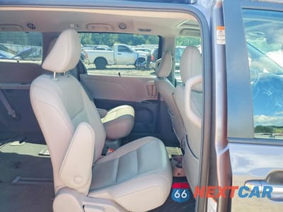 Zdjęcie 11 z 13 samochodu: 2019 TOYOTA SIENNA XLE 7-PASSENGER VIN:5TDDZ3DC8KS220578 - miniatura
