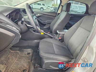 Zdjęcie 7 z 12 samochodu: 2015 FORD FOCUS SE VIN:1FADP3F23FL277018 - miniatura