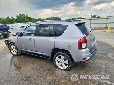Drugie zdjęcie samochodu z przodu: 2016 JEEP COMPASS LATITUDE VIN:1C4NJCEA8GD633063 - miniatura