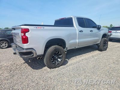 Trzecie zdjęcie samochodu z tyłu: 2022 CHEVROLET SILVERADO LTD K1500 VIN:1GCRYAED7NZ142978 - miniatura