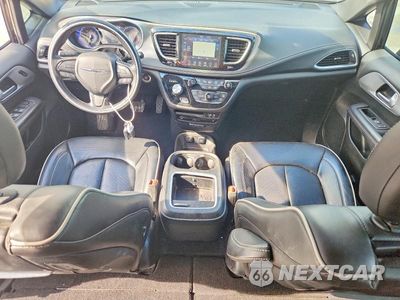Zdjęcie 8 z 14 samochodu: 2018 CHRYSLER PACIFICA LIMITED VIN:2C4RC1GG1JR259871 - miniatura