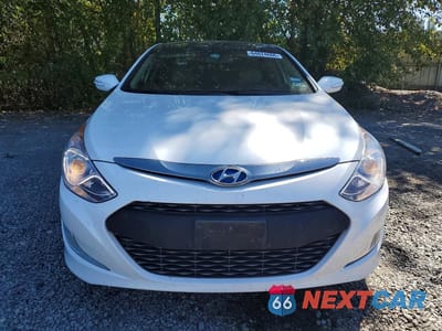 Piąte zdjęcie samochodu w środku: 2015 HYUNDAI SONATA HYBRID LIMITED VIN:KMHEC4A47FA119961 - miniatura