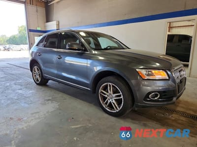 Czwarte zdjęcie samochodu z boku: 2017 AUDI Q5 PREMIUM VIN:WA1C2AFP5HA005390 - miniatura