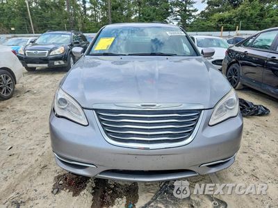 Piąte zdjęcie samochodu w środku: 2013 CHRYSLER 200 LX VIN:1C3CCBAG5DN721942 - miniatura