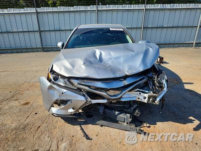 Piąte zdjęcie samochodu w środku: 2020 TOYOTA CAMRY SE VIN:4T1G11AK7LU505656 - miniatura