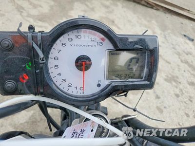 Zdjęcie 7 z 9 samochodu: 2011 KAWASAKI LE650 C VIN:JKALEEC1XBDA02881 - miniatura