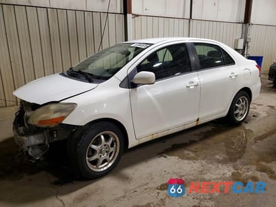 2007 TOYOTA YARIS BASE JTDBT923X71042546 - główne zdjęcie licytacji z USA - miniatura