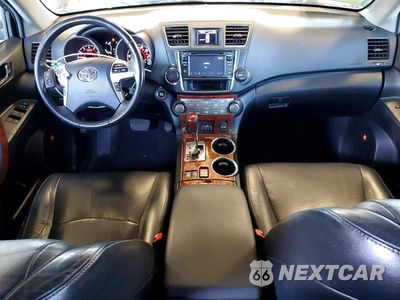Zdjęcie 8 z 14 samochodu: 2013 TOYOTA HIGHLANDER LIMITED VIN:5TDDK3EH1DS246733 - miniatura