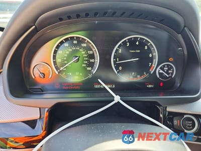 Zdjęcie 9 z 13 samochodu: 2017 BMW X5 XDRIVE50I VIN:5UXKR6C30H0U13814 - miniatura
