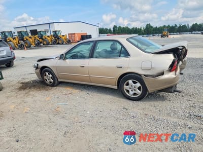 Drugie zdjęcie samochodu z przodu: 2000 HONDA ACCORD EX VIN:1HGCG1658YA088692 - miniatura