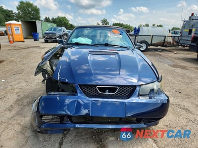 Piąte zdjęcie samochodu w środku: 2001 FORD MUSTANG VIN:1FAFP44461F185279 - miniatura